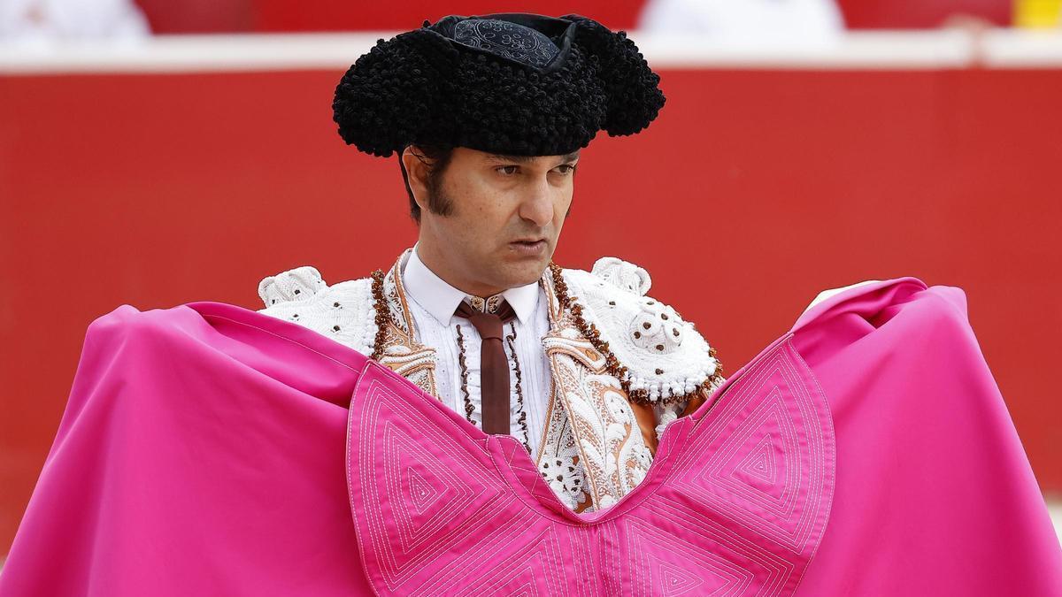Morante de la Puebla pone el reposo, fuera de contexto, en la vorágine sanferminera