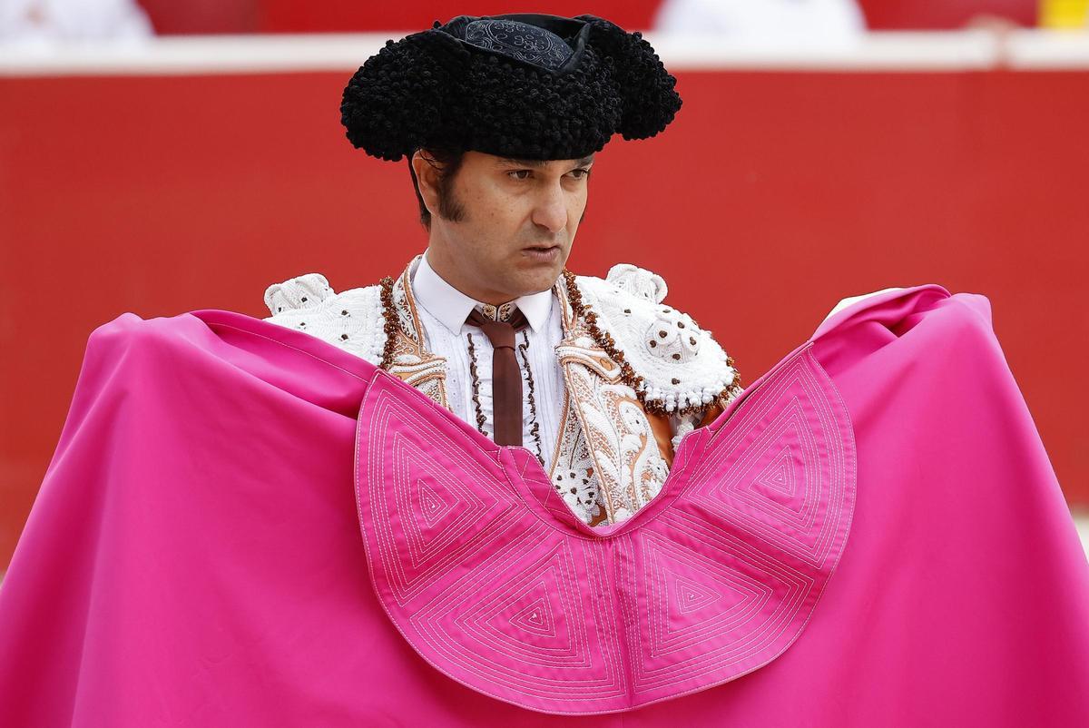 Morante de la Puebla pone el reposo, fuera de contexto, en la vorágine sanferminera