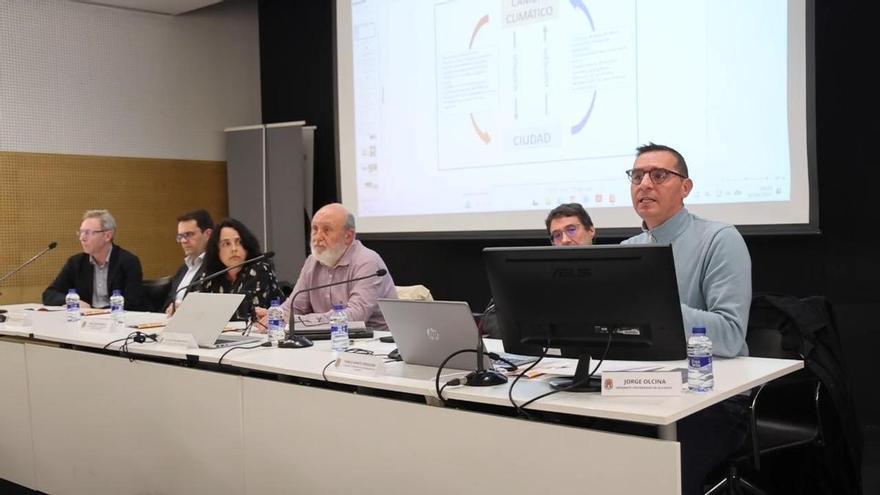 “Alicante, un plan contigo” aborda las dotaciones y servicios