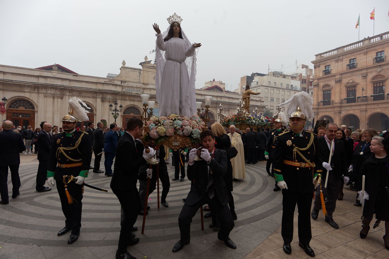 Las imágenes de la procesión del Encuentro en el centro de Castelló