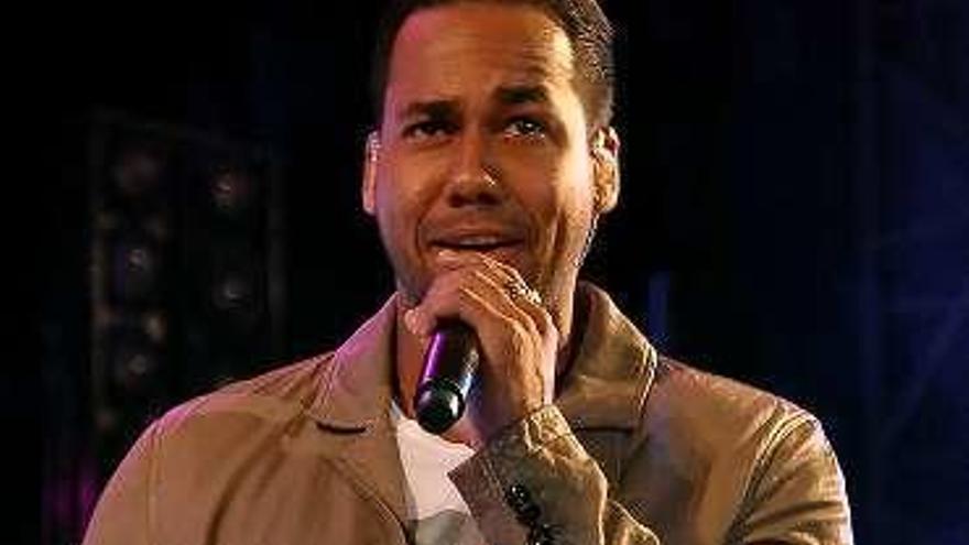 Romeo Santos.