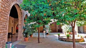 Patio exterior del Museu Frederic Marès.