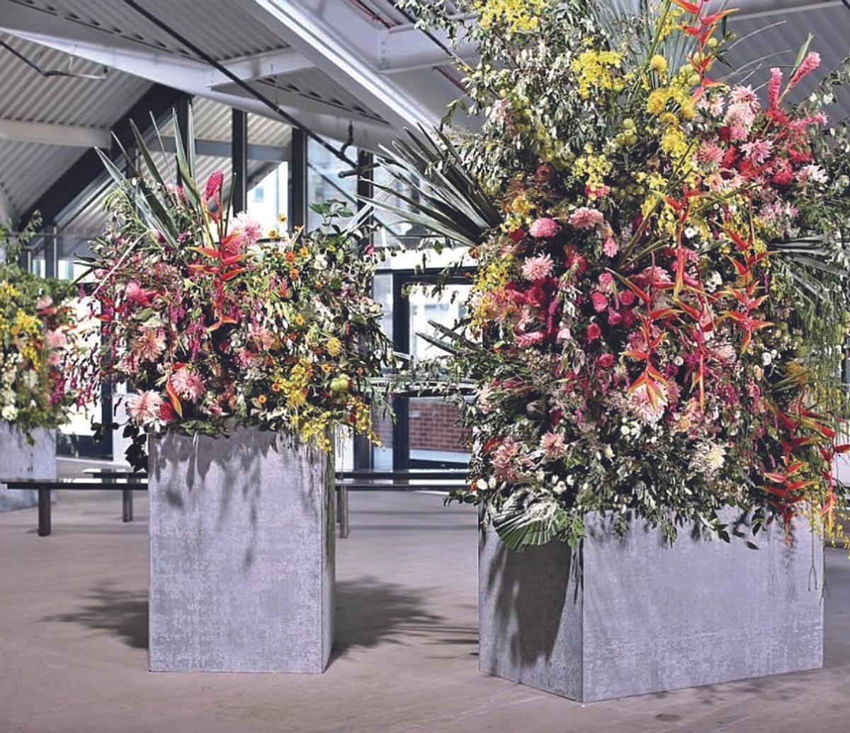 Trabajo para la firma Jason Wu para la temporada otoñoinvierno 2017.