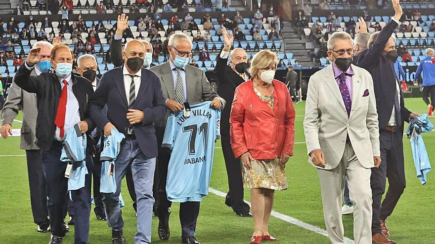 Dolfi participa en el homenaje al primer equipo del Celta que jugó competición europea