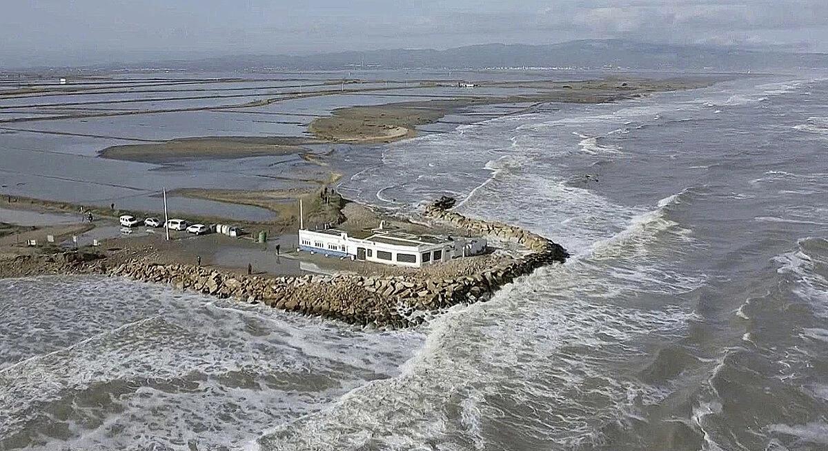 El avance del mar en el Delta del Ebro.