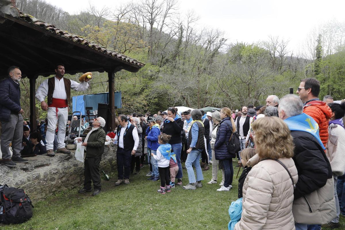 Piedracea cumple con la tradición de La Flor