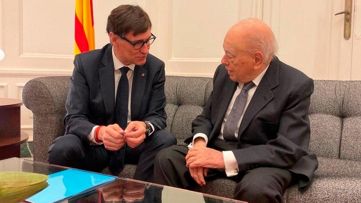Salvador Illa y Jordi Pujol, en el Palau de la Generalitat.