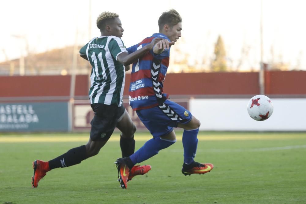 Les imatges del Peralada-Girona B - Llagostera (1-0)