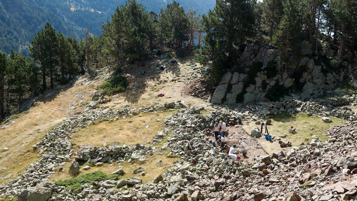 Els treballs dels equips d'arqueòlegs
