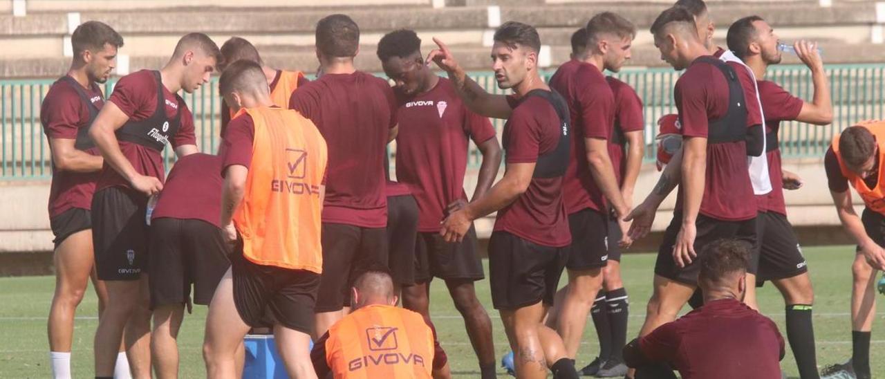 Primer entrenamiento del Córdoba CF de la pasada temporada.