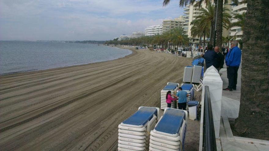 Playa de La Fontanilla en Marbella tras actuación de Costas.