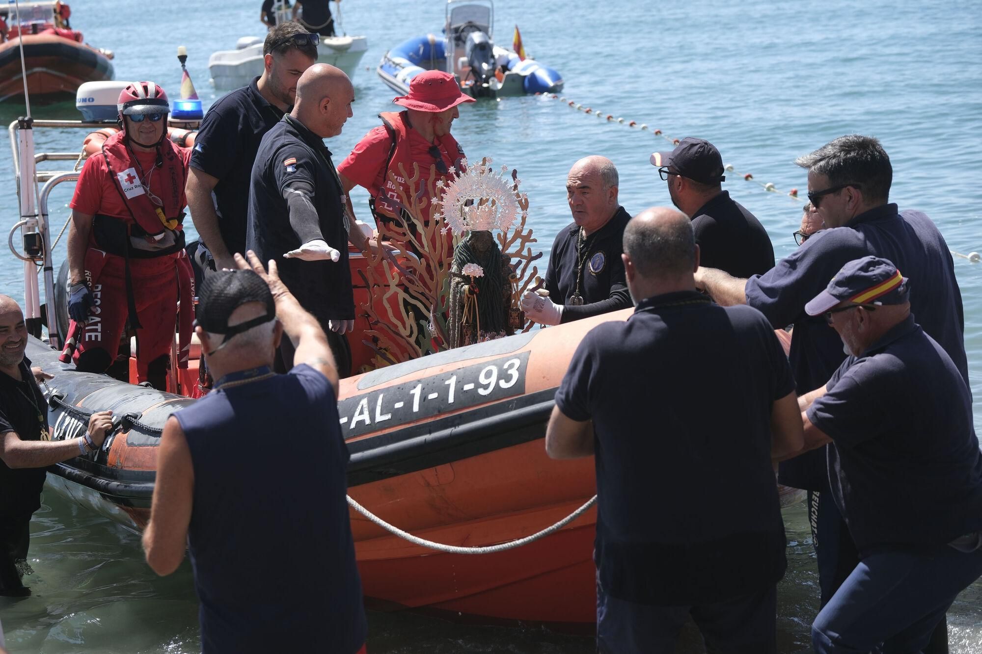 Procesión de la Virgen del Carmen de los submarinistas en La Malagueta