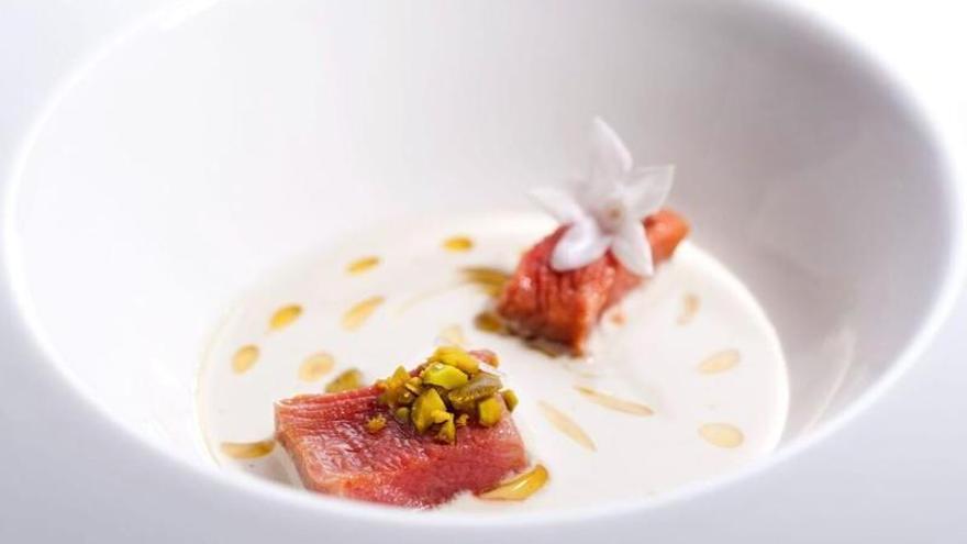 Disfruta de una experiencia gastronómica en El Corral del Indianu y degusta un menú Estrella Michelin ¡Cómpralo ya!