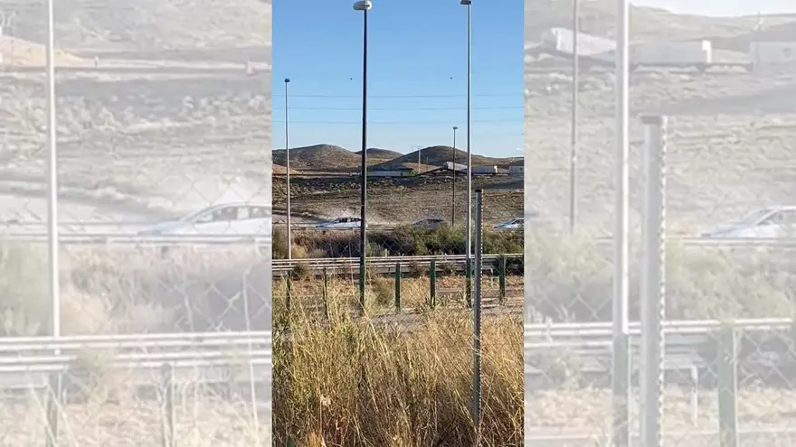 VÍDEO | Descarrila un tren a la altura de Puerto Venecia en Zaragoza
