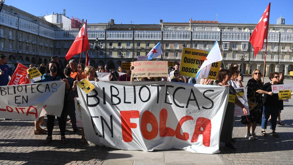 Los trabajadores de las bibliotecas municipales se manifiestan