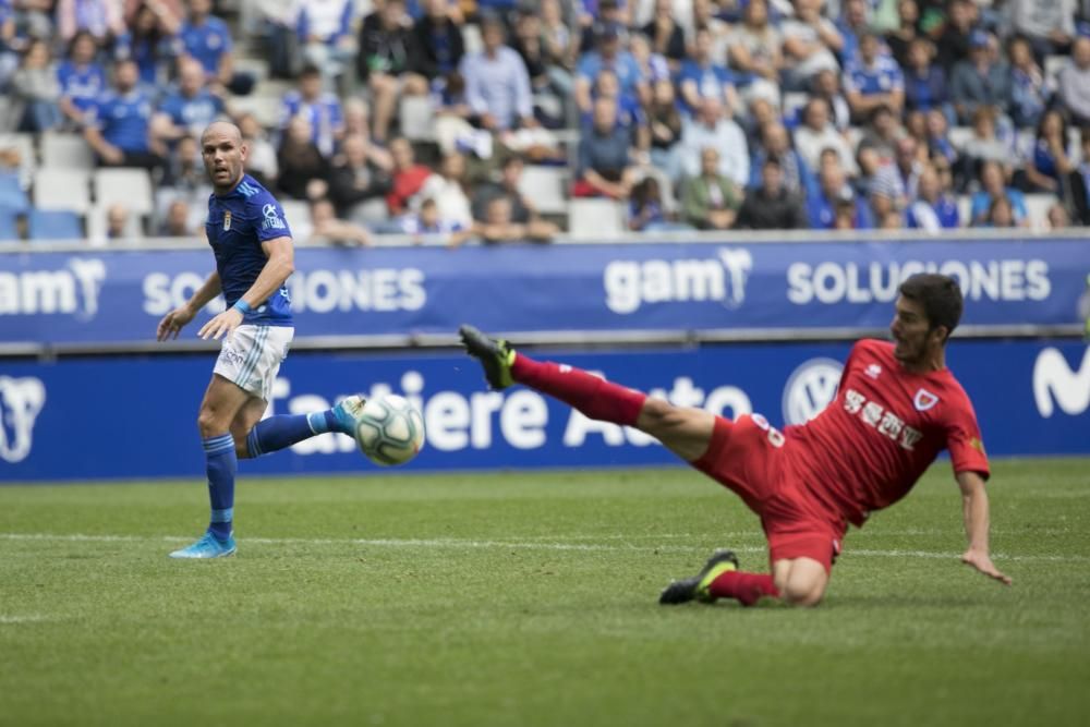 El partido del Oviedo ante el Numancia, en imágenes.