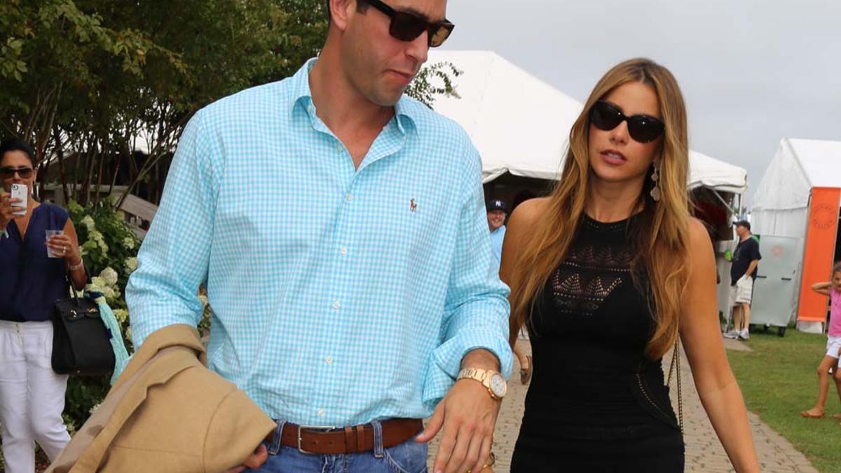 Sofía Vergara y Nick Loeb paseando