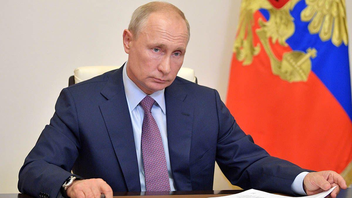 Putin aspiró vacuna en polvo como dosis de refuerzo contra la Covid-19