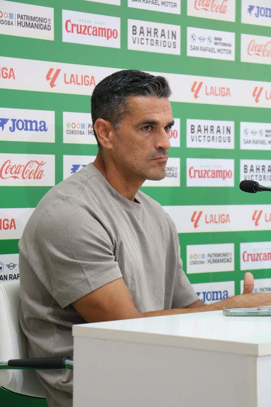 La presentación de Juan María Alcedo, Adri Fuentes y Mariano Carmona, en imágenes