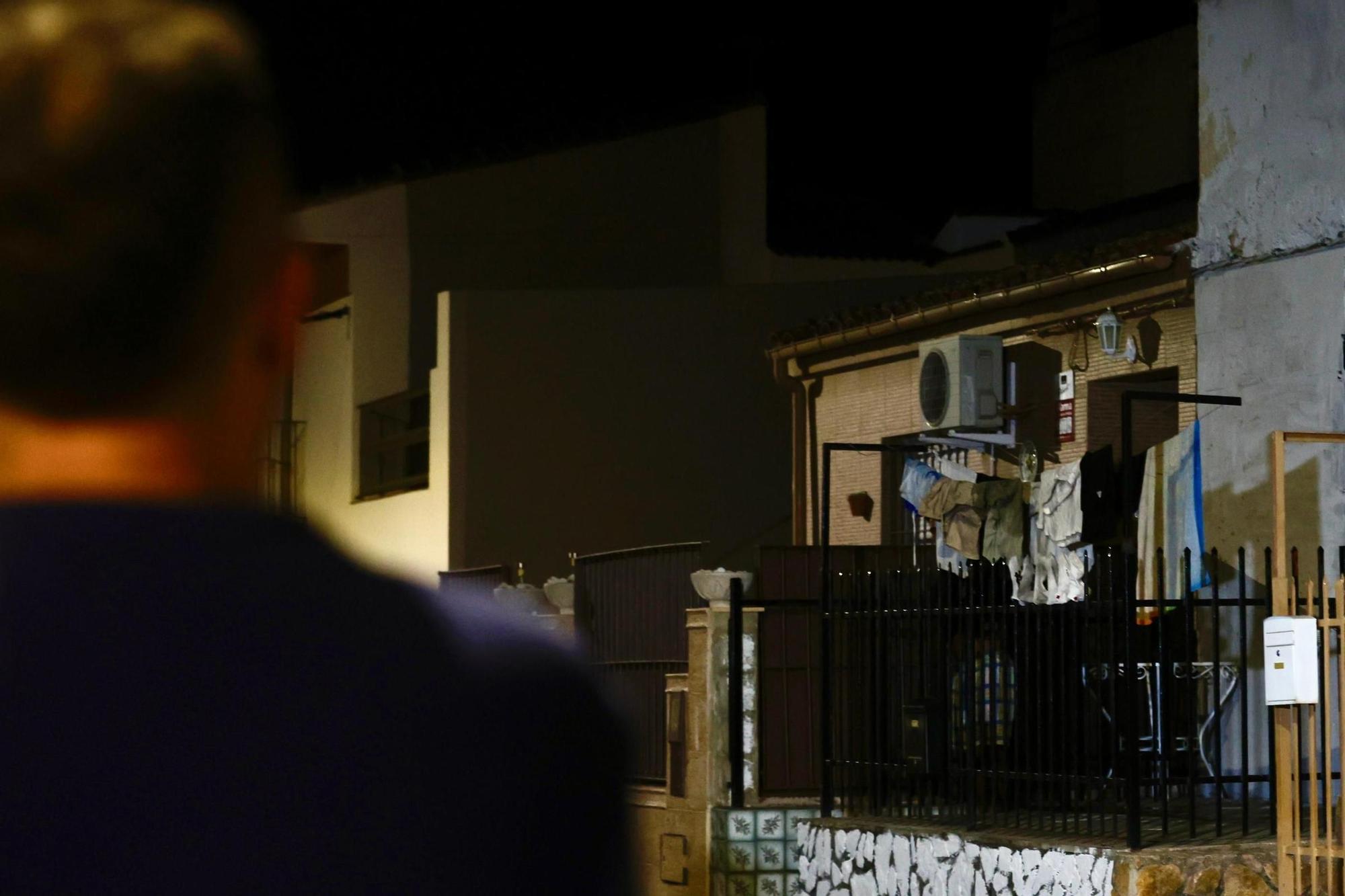 Vecinos de Turís patrullan por tercera noche las calles ante la inseguridad