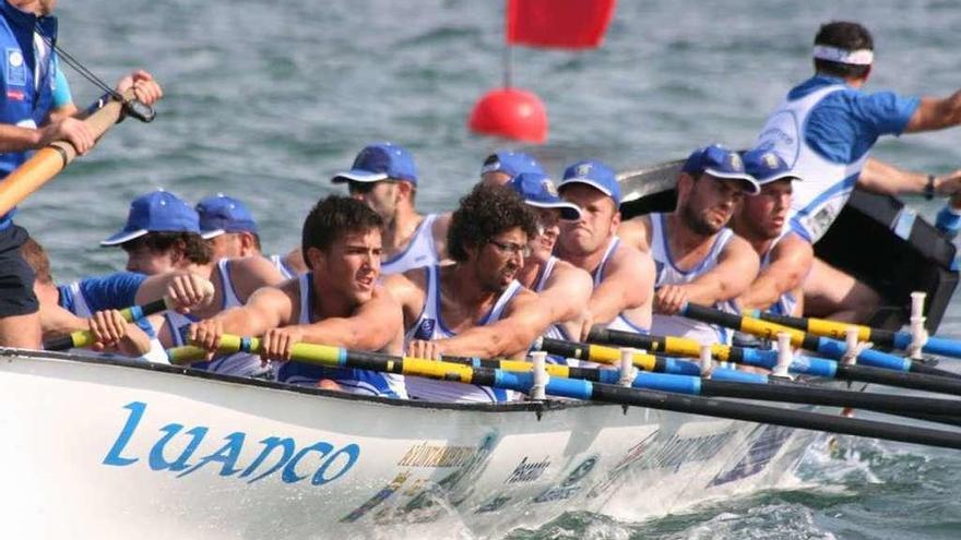 La trainera del Club Náutico de Luanco.