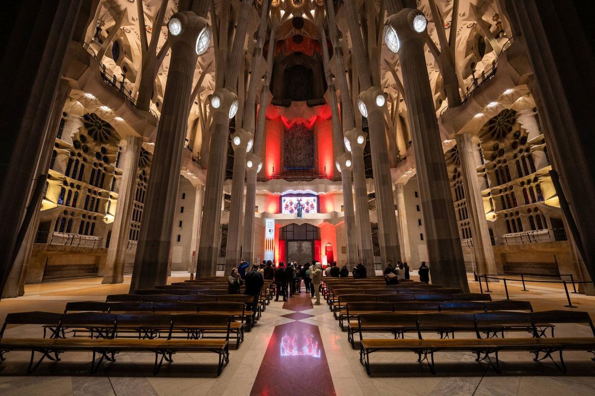 Con motivo de la Diada de Sant Jordi, la dirección del templo sorteó 90 entradas para visitar la Sagrada Família después de que las puertas de acceso se cierren al público.