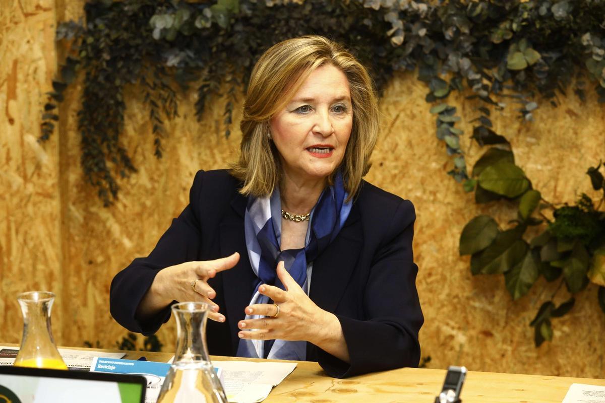 DESAYUNO SOBRE RECICLAJE EN LA REDACCION DE EL PERIODICO DE ARAGON.