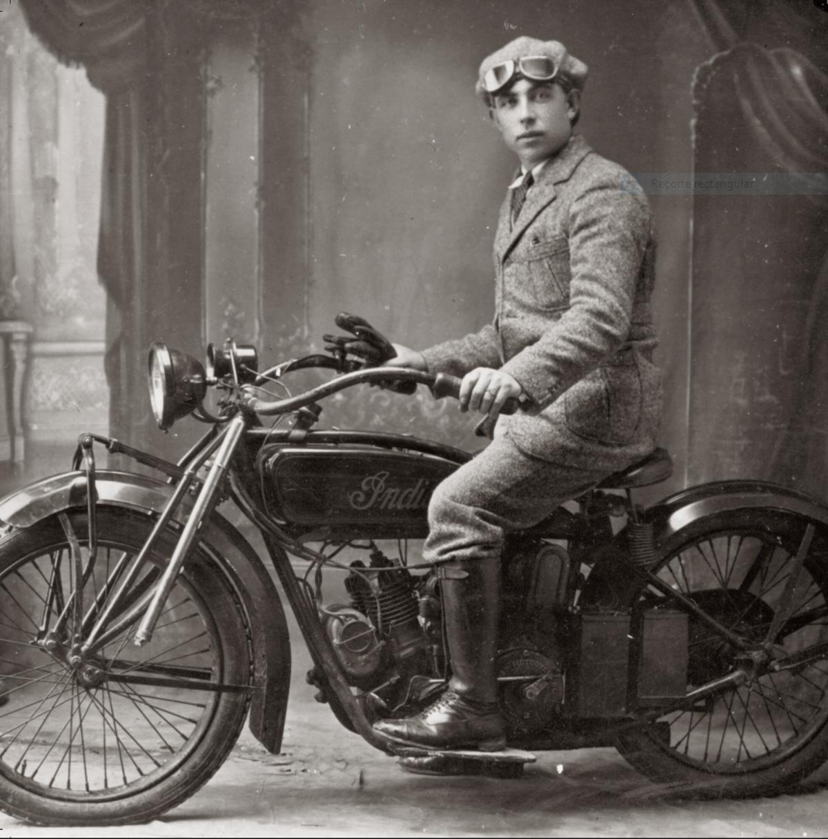O alcalde republicano fusilado José Fandiño Pidre nunha foto dos anos 20.