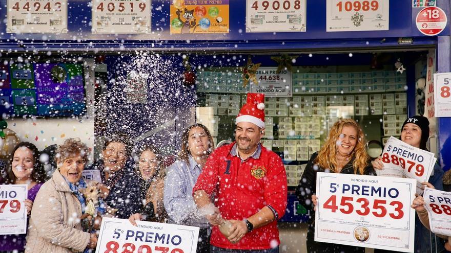 Cobrar la Lotería de Navidad 2023: cómo, dónde y hasta cuándo cobrar un décimo