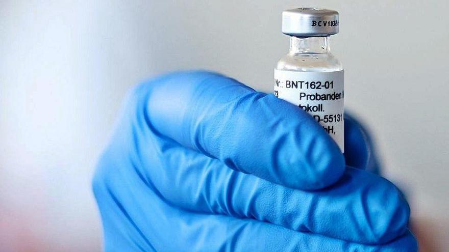 Una dosi de la vacuna de Pfizer-BioNTech, una de les vacunes que avaluarà l&#039;EMA