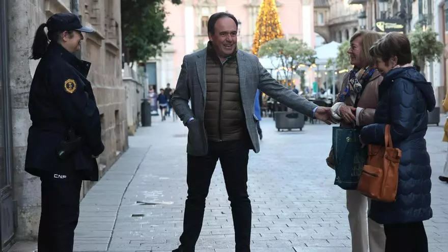 Pérez Llorca preside el acto de toma de posesión de los miembros del Consell