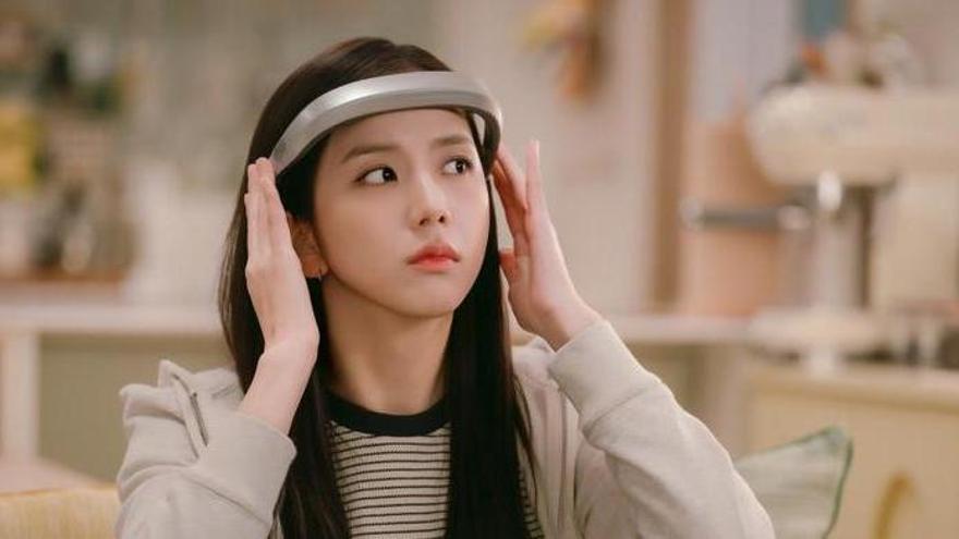 Jisoo y su 'Novio a la carta': el Tinder que ya no necesita personas reales