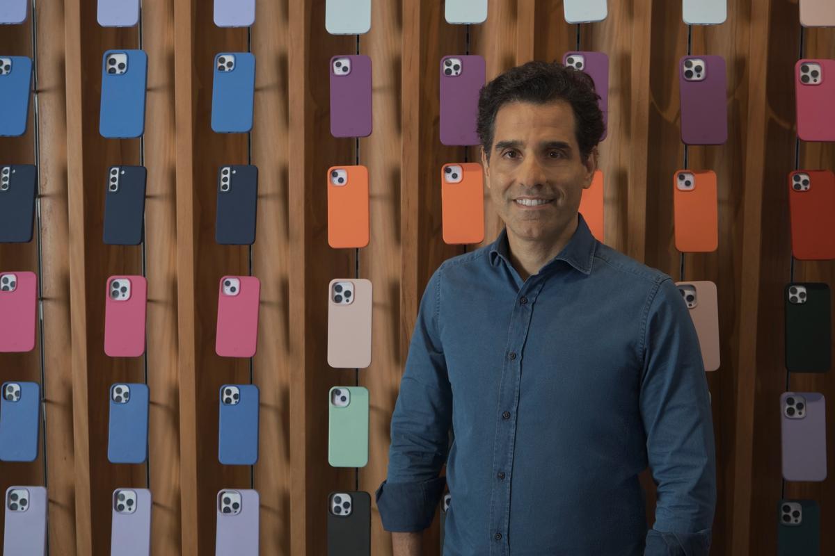 Telefónica rastreja grans compres al Brasil