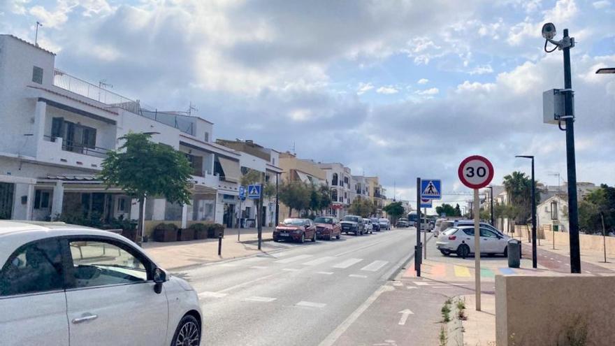 Competencia recurre el reparto de vehículos de alquiler y la prohibición de VTC de Formentera.eco
