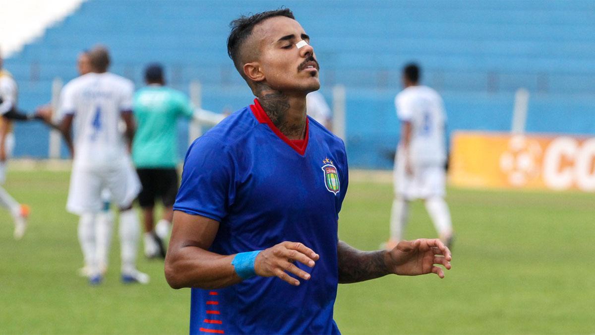 El cantante de funk, MC Livinho, en su etapa en el Sao Caetano