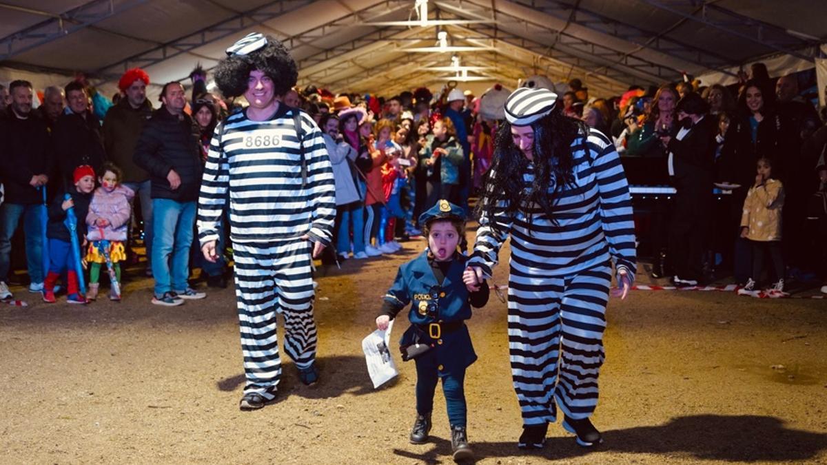 Ambiente no certame de Entroido celebrado en Val do Dubra