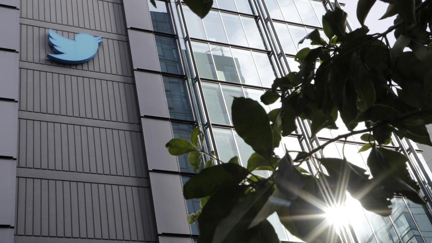 Twitter venderá gran parte del mobiliario de su sede central