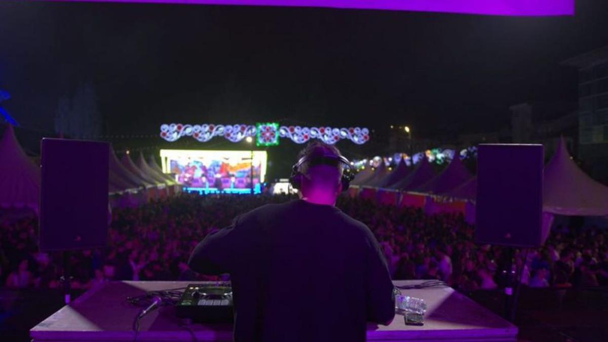 Cinco Djs amenizarán la jornada en lo que se plantea como una 'rave familiar'.