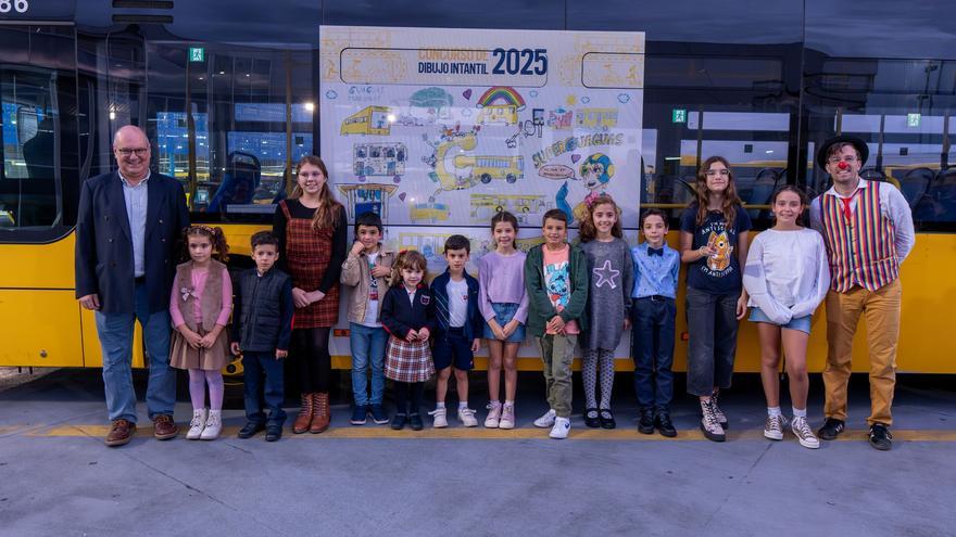 Guaguas Municipales premia la originalidad de doce escolares en su concurso anual de dibujo