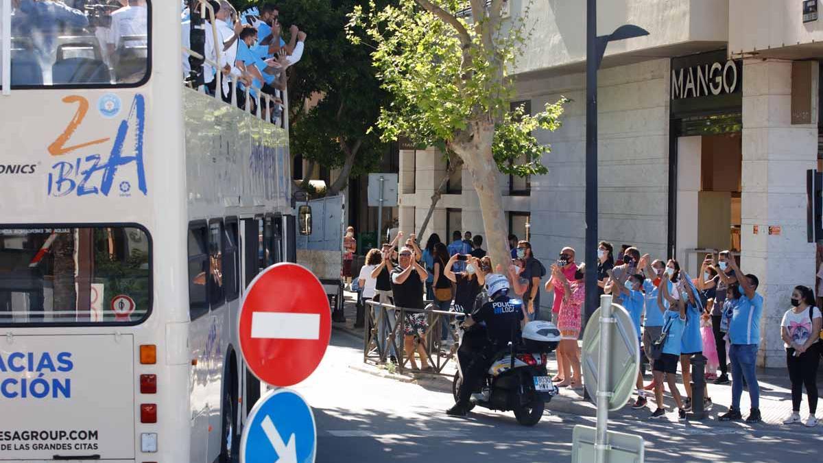 Imágenes de la celebración en casa de la UD Ibiza