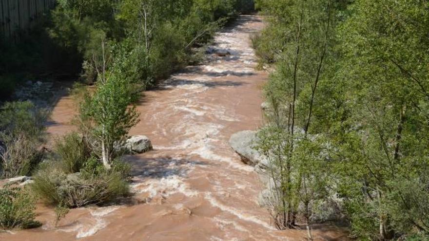 Riu Llobregat, entre la Nou i Cercs, a tocar de la Baells