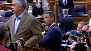 Sánchez ignoró el saludo de Cerdán en el Congreso