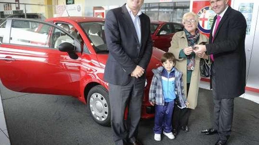 Gadisa entrega un nuevo coche con motivo del 25º aniversario de Claudio