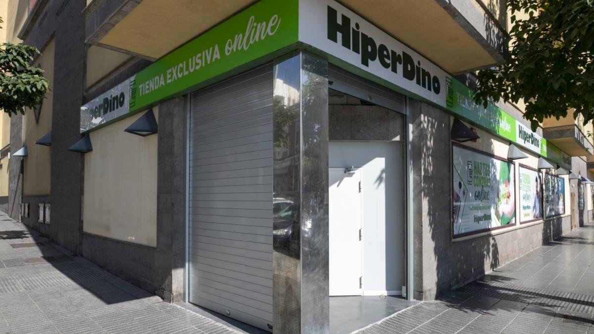 Fachada de uno de los dos centros preparadores exclusivos de compra online de HiperDino