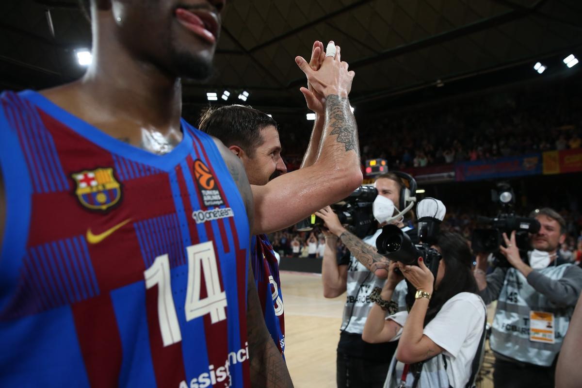 ¡Locura en el Palau! Así celebró el Barça el pase a la Final Four