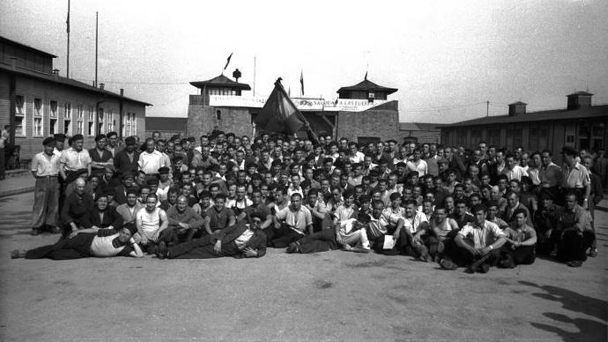 Grupo de republicanos españoles tras la liberación de Mauthausen.