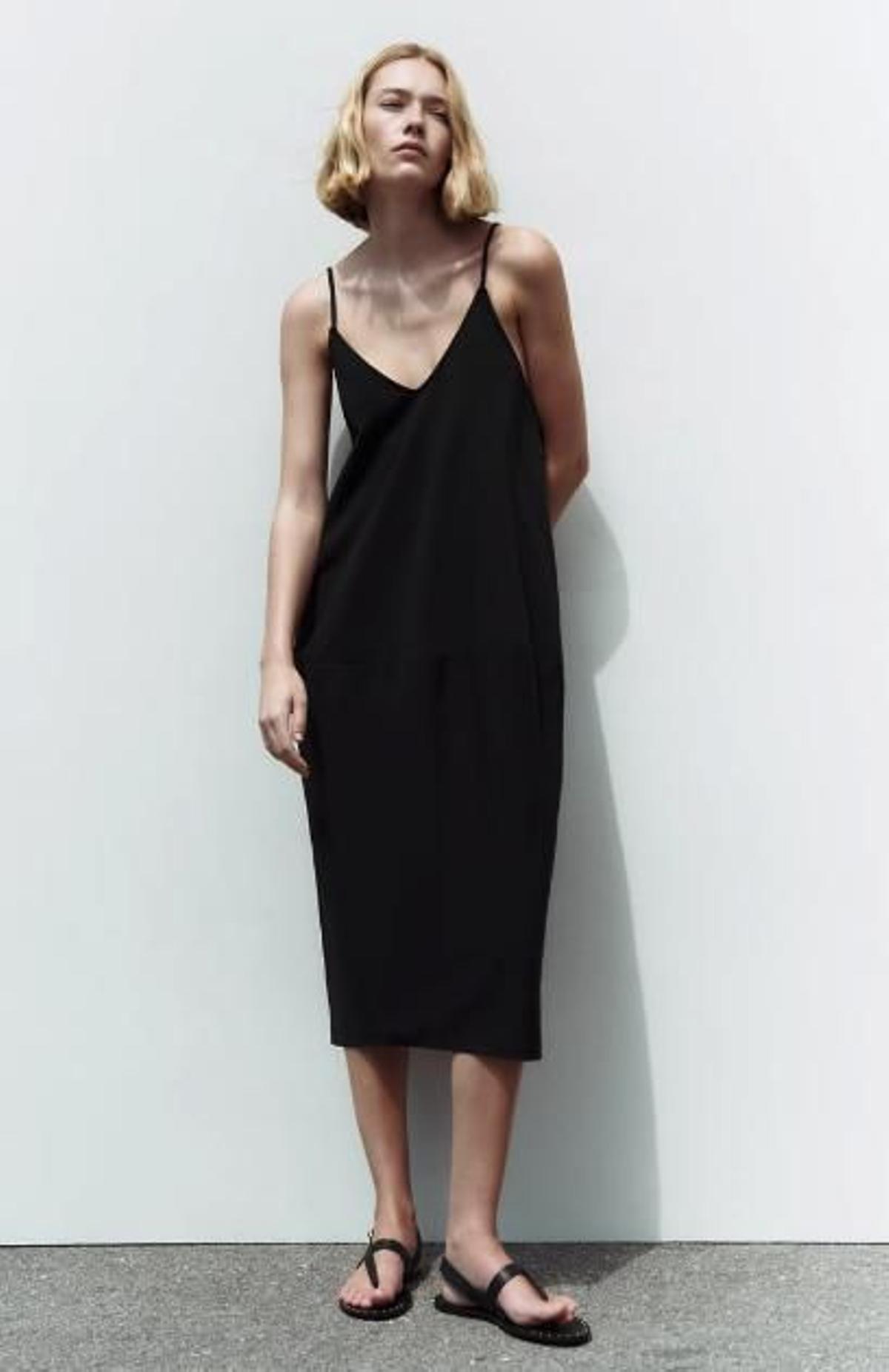 Vestido Zara | 20 vestidos negros de Zara irresistibles e infalibles