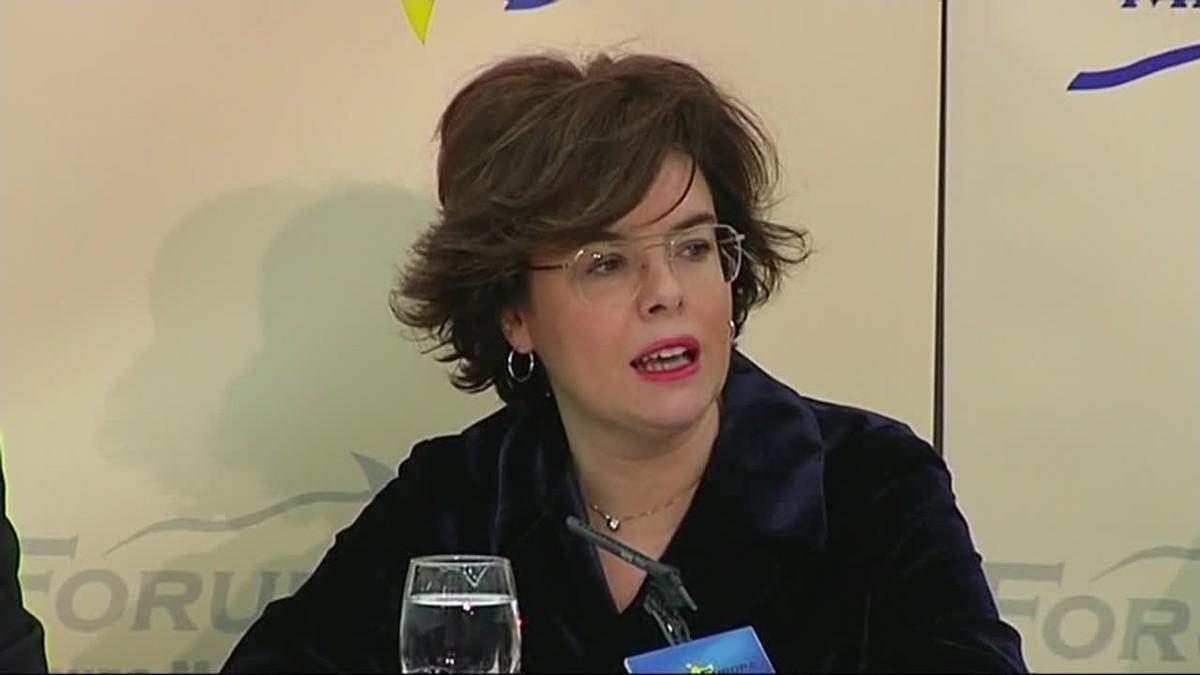 Soraya Sáenz de Santamaría ha instat avui el president del Parlament a obrir una nova ronda de contactes per salvar la situació generada per l’expresident de la Generalitat Carles Puigdemont