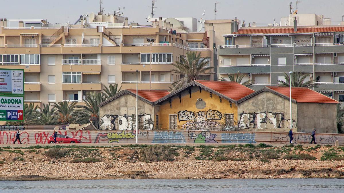 Casa del Palangre, finca que se conservará y en cuyo entorno se levantarán las cuatro torres de 28 plantas junto al mar