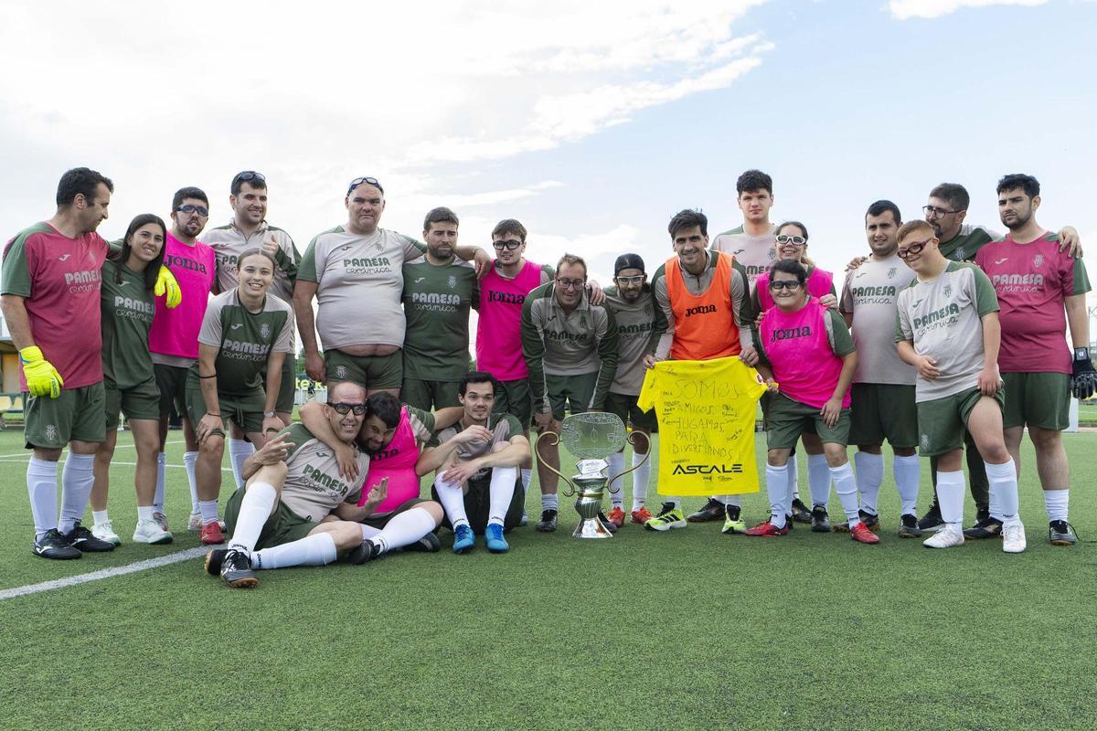 Gerard Moreno Equipo EDI Villarreal (5)